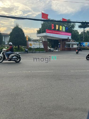 Hình ảnh Thiết Kế Tân Cổ Điển 4 Tầng Giá 7Tỷ5 THỦ ĐỨC