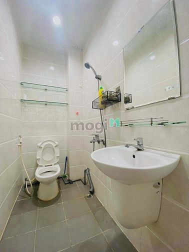 Hình ảnh CHO THUÊ CĂN Quận 10. Full NT, đối diện nhà hát Hoà Bình