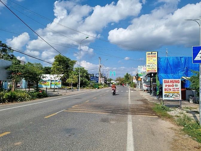 Hình ảnh bán nền đẹp mặt tiền Nguyễn Chí Thanh thổ cư đặc