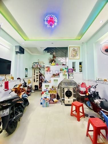Hình ảnh Hẻm 1/ sau căn MT, Đất Thánh P.6 Tân Bình - DT 71m(4.3 x 16.5) 4 Tầng.