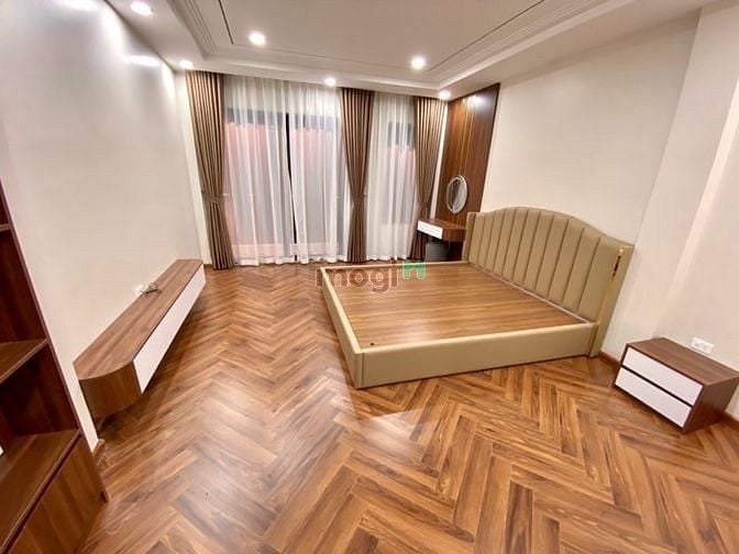 Hình ảnh +SIÊU PHẨM GIA THỤY -PHÂN  LÔ KHU VIP-thang máy-ga ra ô tô-kd đỉnh.