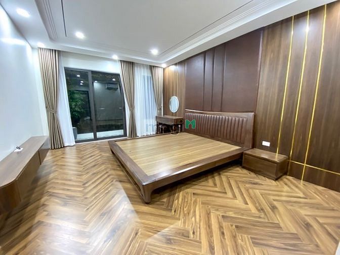 Hình ảnh +SIÊU PHẨM GIA THỤY -PHÂN  LÔ KHU VIP-thang máy-ga ra ô tô-kd đỉnh.