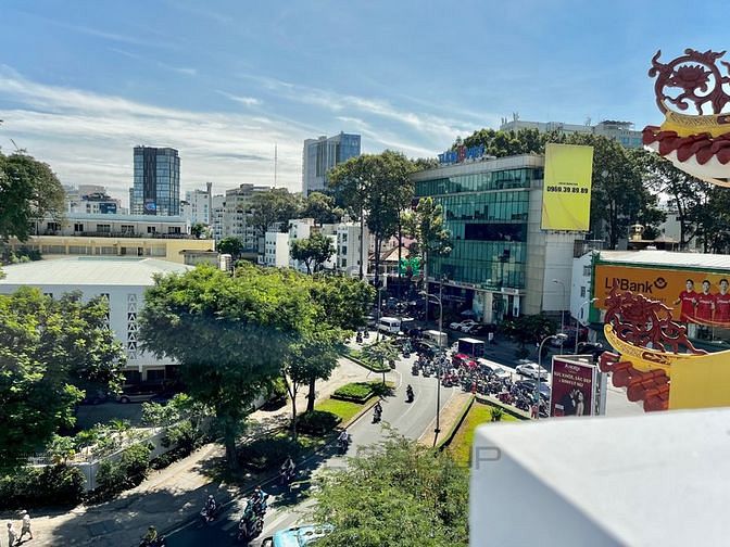 Hình ảnh Thuê Trang Chủ MB66.COM / Đăng Ký Tặng 66K full nội thất Ban công view phố còn mới N.T.Minh Khai Q3