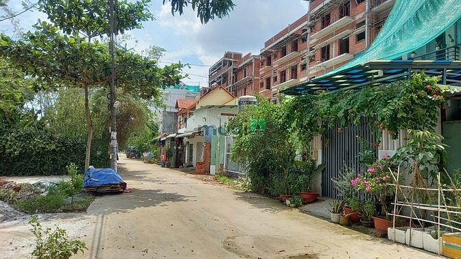 Hình ảnh Bán đất hẻm 71 đường võ văn hát .P long trường .Q9