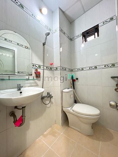 Hình ảnh Apartment Doan Van Bo street district 4 for rent