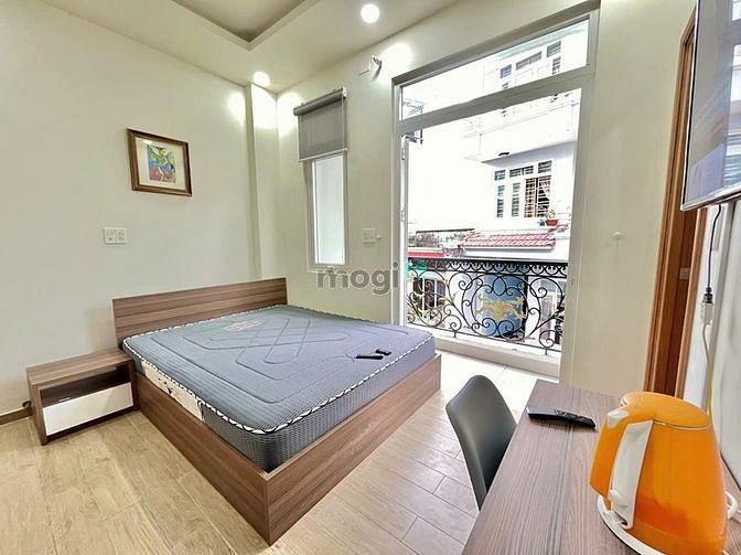Hình ảnh CHDV ntcb có ban công cửa sổ khu sân bay Quận Tân Bình