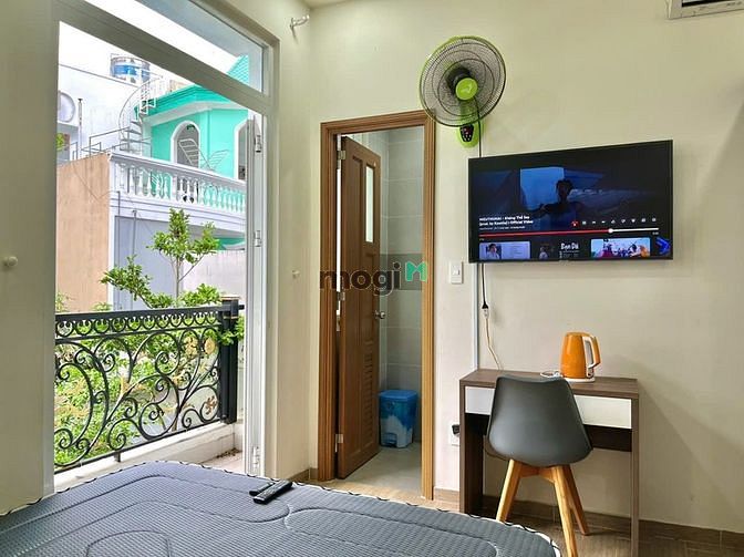 Hình ảnh CHDV ntcb có ban công cửa sổ khu sân bay Quận Tân Bình