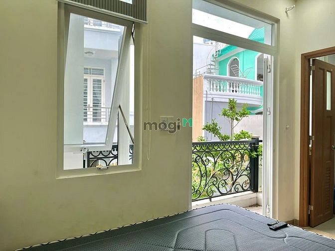 Hình ảnh CHDV ntcb có ban công cửa sổ khu sân bay Quận Tân Bình