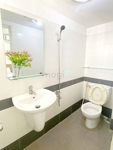 Hình ảnh Cho thuê phòng quận 1 gần chợ Tân Định- Full nội thất cửa sổ lớn