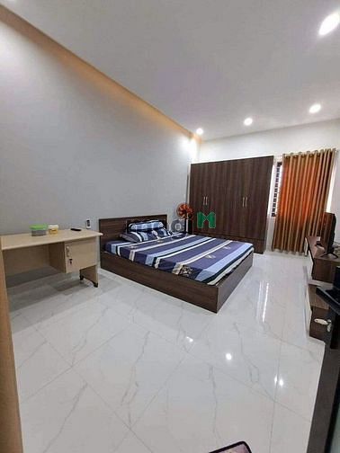 Hình ảnh Cho thuê nhà 4 tầng mặt tiền gần Hồ Nghinh gồm 6PN ( gần biển Phạm Văn