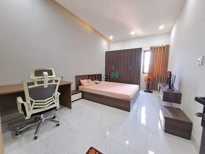 Hình ảnh Cho thuê nhà 4 tầng mặt tiền gần Hồ Nghinh gồm 6PN ( gần biển Phạm Văn