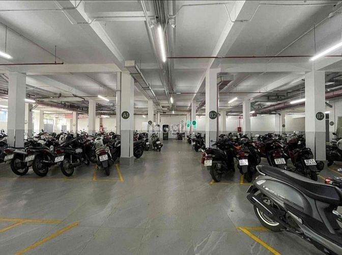 Hình ảnh Lạc Long Quân Q.Tân Bình. Hầm xe, Thang máy, bảo vệ, nhà mới 100%