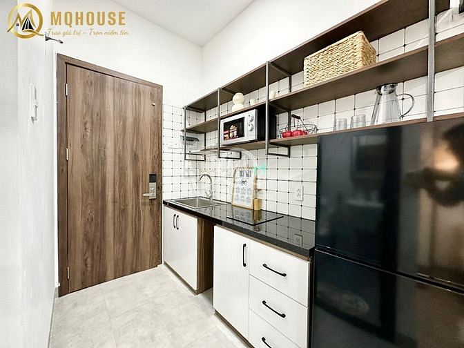 Hình ảnh Lạc Long Quân Q.Tân Bình. Hầm xe, Thang máy, bảo vệ, nhà mới 100%