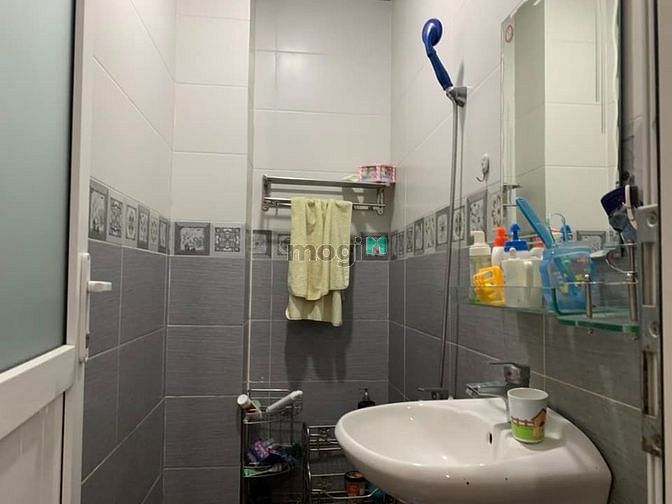 Hình ảnh 72m2 Nhà 4 tầng Đẹp Hà Huy Giáp Thạnh Xuân Quận 12 TPHCM Có 4 tỷ x