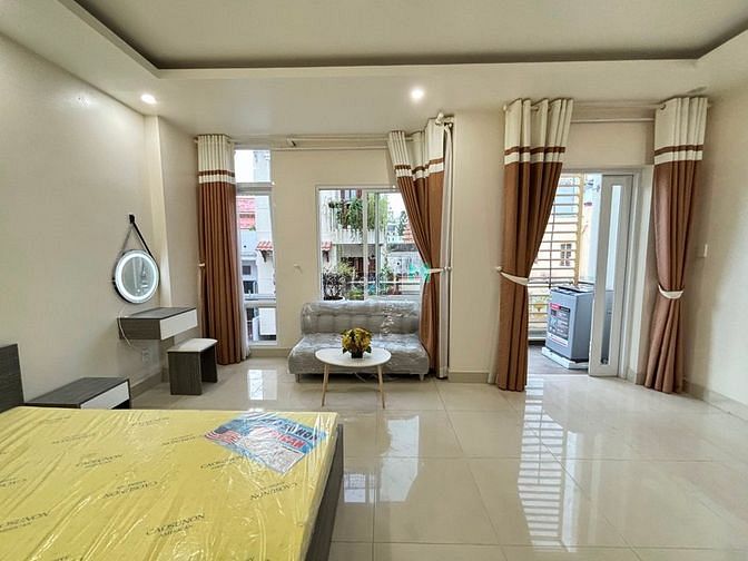 Hình ảnh Cho thuê phòng đường 3/2 đối diện nhà hát Hoà Bình- Cao Thắng-Ban công