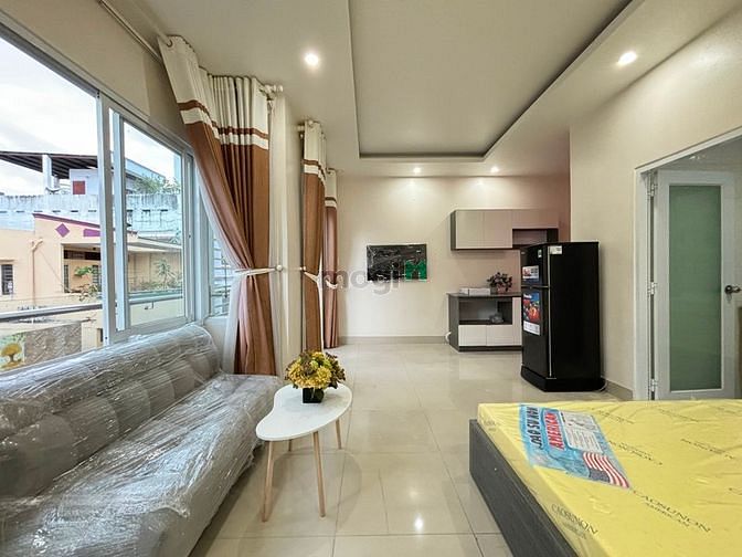 Hình ảnh Cho thuê phòng đường 3/2 đối diện nhà hát Hoà Bình- Cao Thắng-Ban công