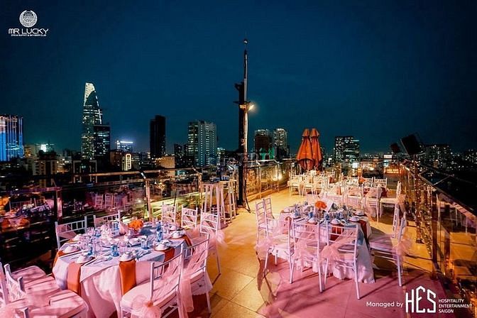 Hình ảnh Cho thuê Sky bar + Nhà hàng 400m2 Trung tâm Q.1