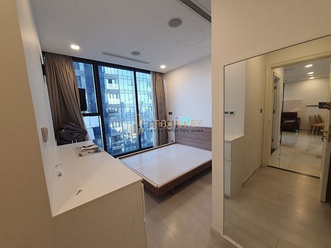 Hình ảnh Cho Thuê 2 Phòng Ngủ Vinhomes Golden River - Ba Son View Sông Thị Nghè