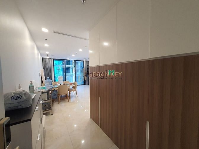 Hình ảnh Cho Thuê 2 Phòng Ngủ Vinhomes Golden River - Ba Son View Sông Thị Nghè