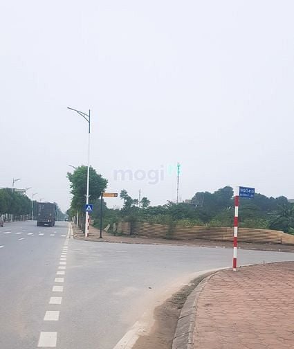 Hình ảnh Bán đất-Thôn Viên Ngoại-Đặng Xá-40m-MT5m-chỉ 1.85 tỷ- ô tô vào tận đất