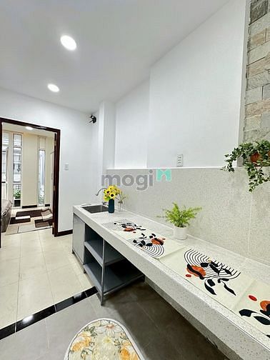 Hình ảnh Apartment for rent on Tran Quang Dieu street district 3