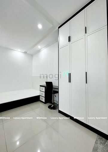 Hình ảnh 3/2 Quận 10. 2PN. Lầu riêng biệt. Hầm Xe, Thang Máy, Bancol. Mới 100%