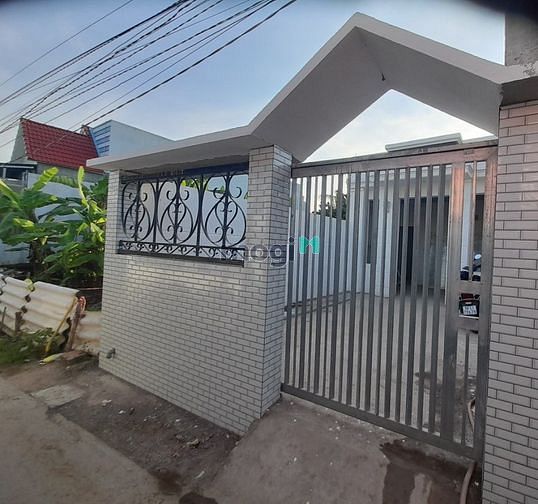 Hình ảnh Nhà bán - Gần TT Bến Lức - Long An