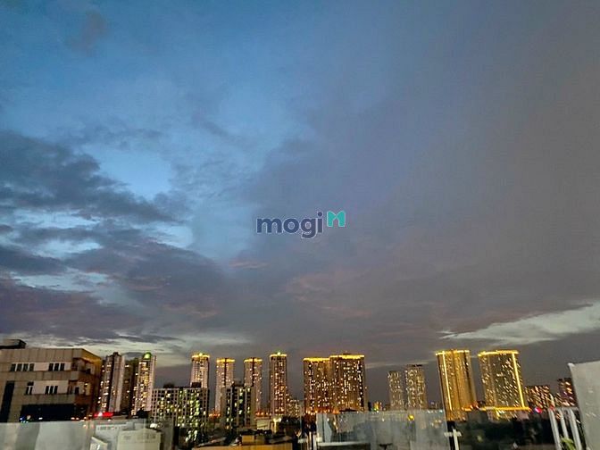 Hình ảnh Penhouse Full Nội Thất_Máy Giặt Riêng_ Bancon Lớn, Sát Bên Lotte