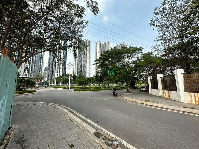 Hình ảnh CHo Thuê 1000-7000m2 đất 4 MT ngay Ecogreen,Nguyễn Văn Linh.Quận 7 -