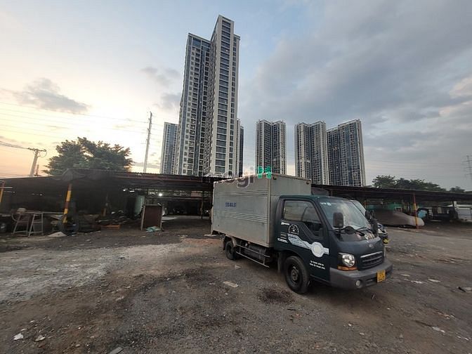 Hình ảnh CHo Thuê 1000-7000m2 đất 4 MT ngay Ecogreen,Nguyễn Văn Linh.Quận 7 -