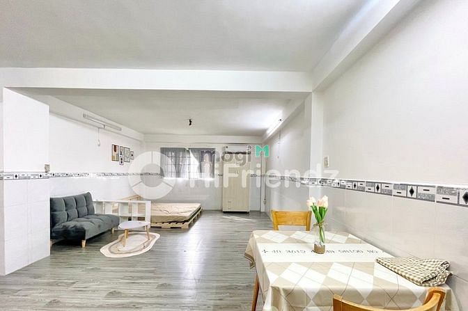 Hình ảnh Studio giá hạt dẻ, bếp xa giường khu sân bay