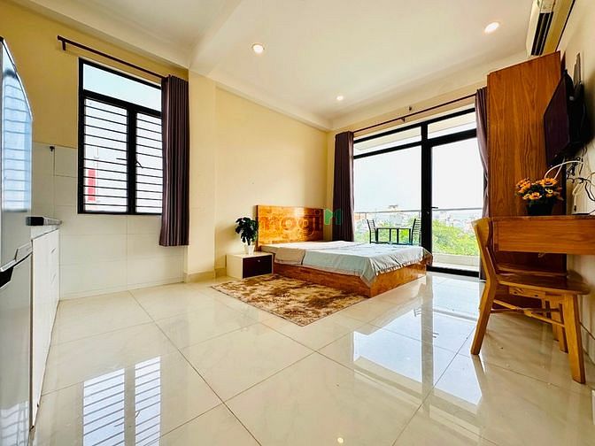 Hình ảnh Tôn thất thuyết Q4 ngay cầu Kênh Tẻ ban công lớn