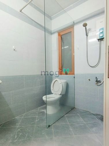 Hình ảnh Căn Hộ Cho Thuê 1PN Ban Công Phó Đức Chính Quận 1