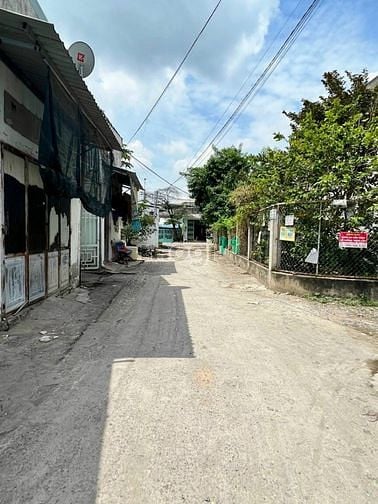 Hình ảnh Bán đất hẻm xe hơi 1 xẹt đường võ văn hát.P long trường. TP Thủ đức