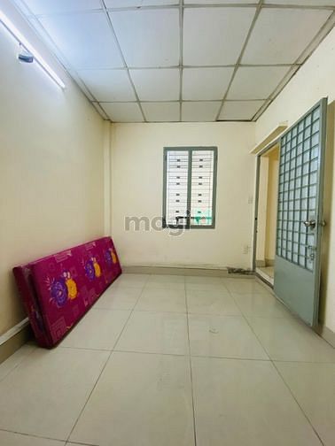 Hình ảnh Cho Thuê Nhà Mặt Tiền Kd, CỘNG HOÀ, 4.2mx15m, Đối Diện Toà Nhà E.Town