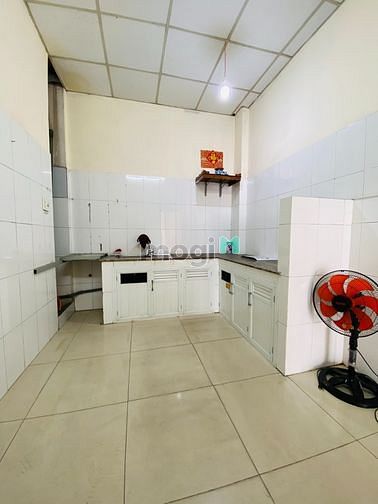 Hình ảnh Cho Thuê Nhà Mặt Tiền Kd, CỘNG HOÀ, 4.2mx15m, Đối Diện Toà Nhà E.Town