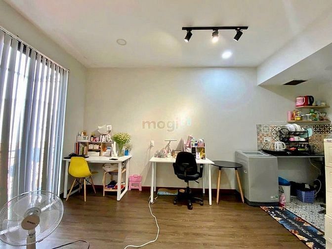 Hình ảnh STUDIO BAN CÔNG cực rộng có máy giặt riêng