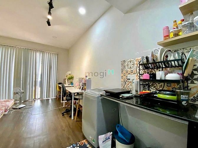 Hình ảnh STUDIO BAN CÔNG cực rộng có máy giặt riêng