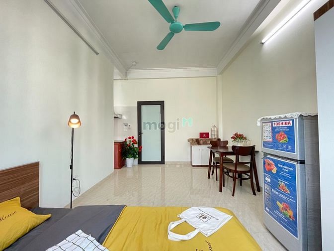 Hình ảnh CHDV ngay cổng sau Phenika, cách trường 300m