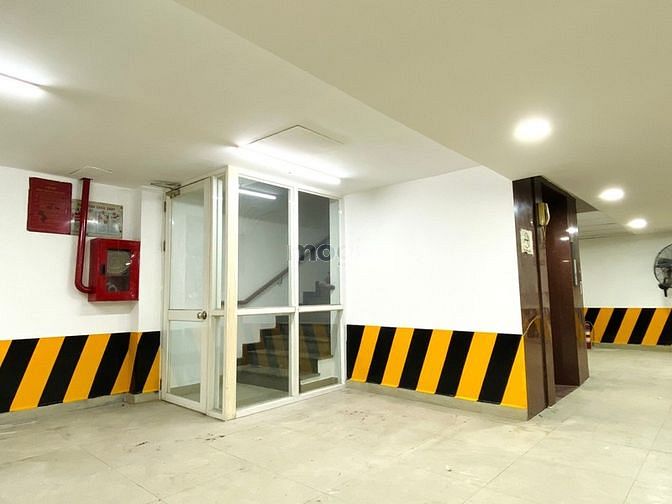 Hình ảnh Tòa Nhà 40CD Út Tích 12,5 x 23 ~ 1200m2 sàn suốt