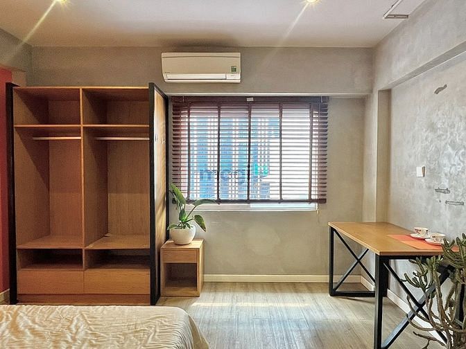 Hình ảnh Cho Thuê Căn Hộ Decor Gam Màu Gỗ Siêu Xinh Khu Sân Bay Quận Tân Bình