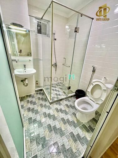 Hình ảnh Studio ban công ngay cầu Calmette, mặt tiền đường Quận 4