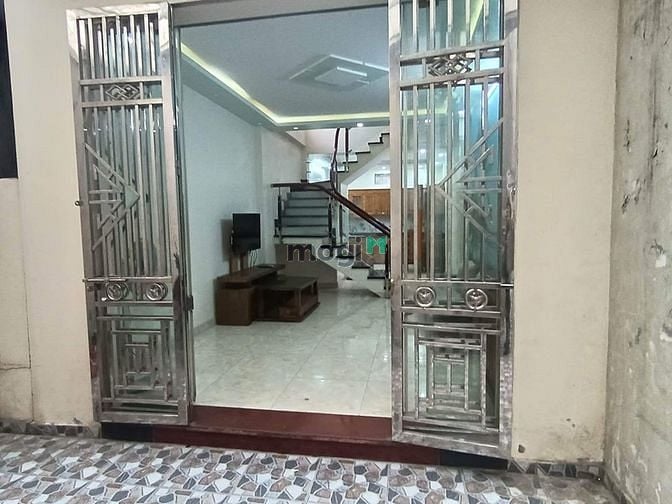 Hình ảnh Cho thuê nhà Văn cao nhà 4 tầng ,4 ngủ ,phong thờ sân phơi , FULL đồ