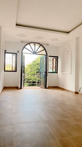 Hình ảnh Cho thuê nhà H10M 232 Cộng Hoà, TB, 4,5x24, 4 Tầng, DTSD: 450m2