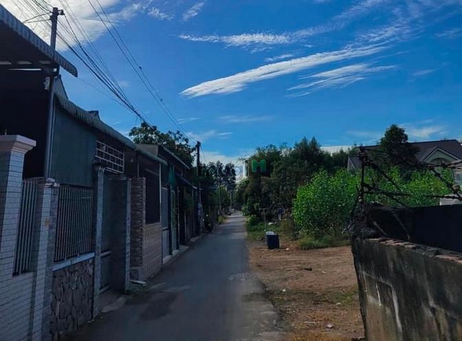Hình ảnh Đất thổ cư đường nhựa kẹt tiền bán gấp