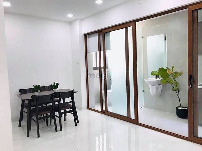 Hình ảnh 🆗 Studio full nội thất ban công, cửa sổ gần Vincom Trần Trọng Cung,..