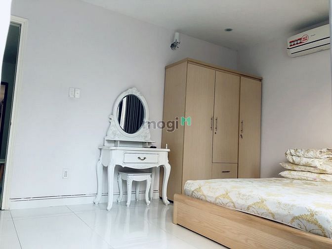 Hình ảnh CHDV 1PN-1PK 50m2 ban công full nội thất cao cấp khu sân bay