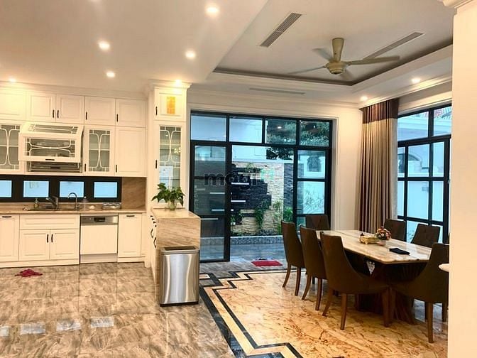 Hình ảnh Cho thuê nguyên căn Vinhomes Imperia  -Diện tích: 200m2 ,4 tầng - Gồm