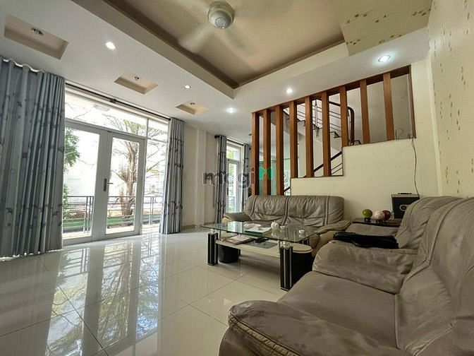 Hình ảnh Căn gốc 2 mặt tiền, đường 12m, view biệt thự