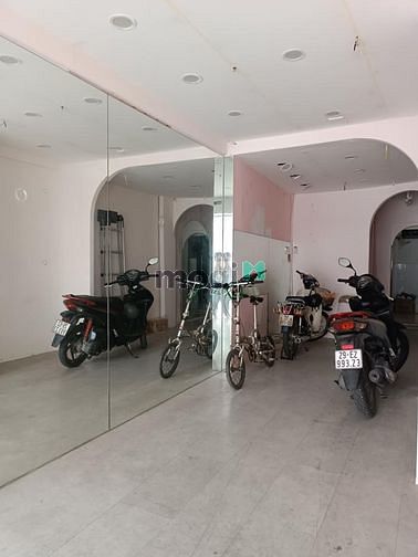 Hình ảnh Cho thuê mặt bằng kinh doanh thời trang phố Chùa Bộc